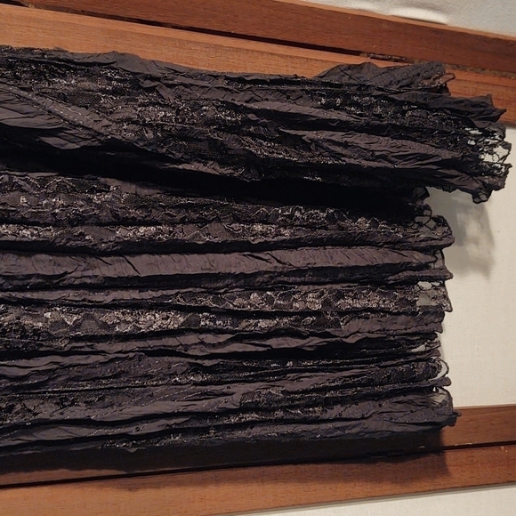 Simon Chang Black Lace and Sequins Maxi Skirt Sz 14 - Picture 3 of 7